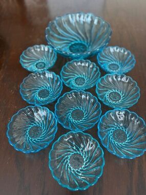 Vintage MCM Hazel Atlas Capri Blue Seashell Swirl Bowl Set (10 Pcs)